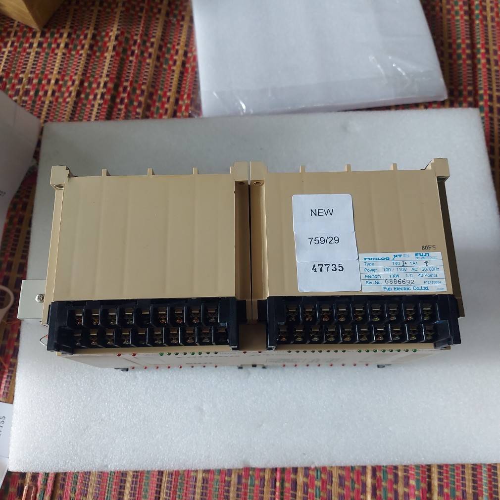 PLC " FUJI " MODEL : T40P1A1T