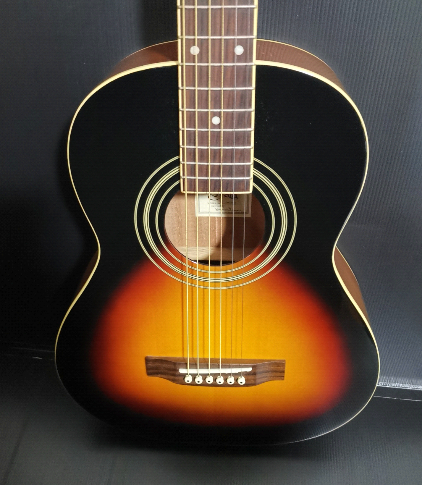 GUITAR : SYAIRI YM17/VS