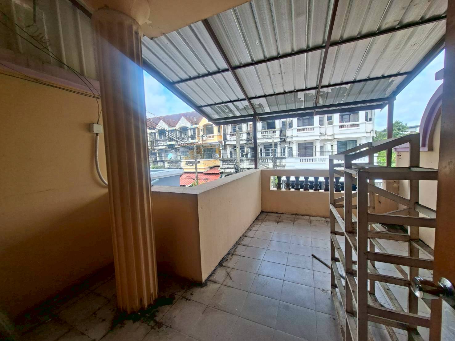 ขายด่วนทาวน์โฮม 3 ชั้น หมู่บ้านสวนหลวงโฮมเพลส เฉลิมพระเกียรติ ร.9 ซอย 30 (N.1854)