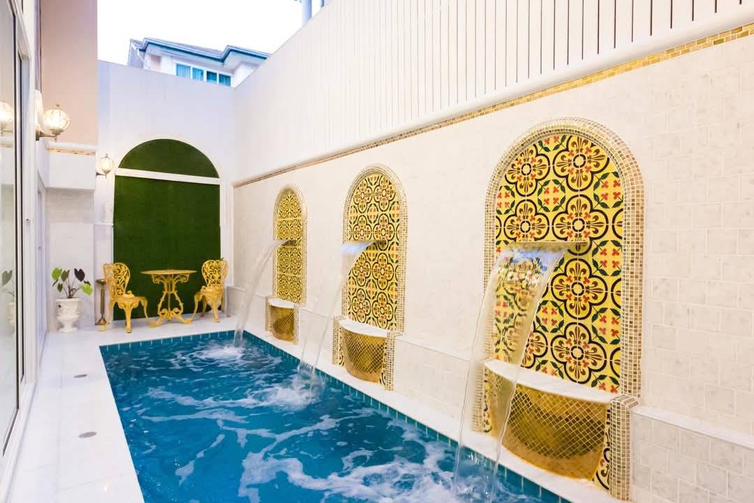 ให้เช่า พูลวิลล่า4ชั้น สวยมากพร้อม Home Bar คริสตัลวิลล์ ซอยประดิษฐ์มนูธรรม 19 ใกล้Central Eastville ค่าเช่า 129,000 บาท/เดือน (N.1545)