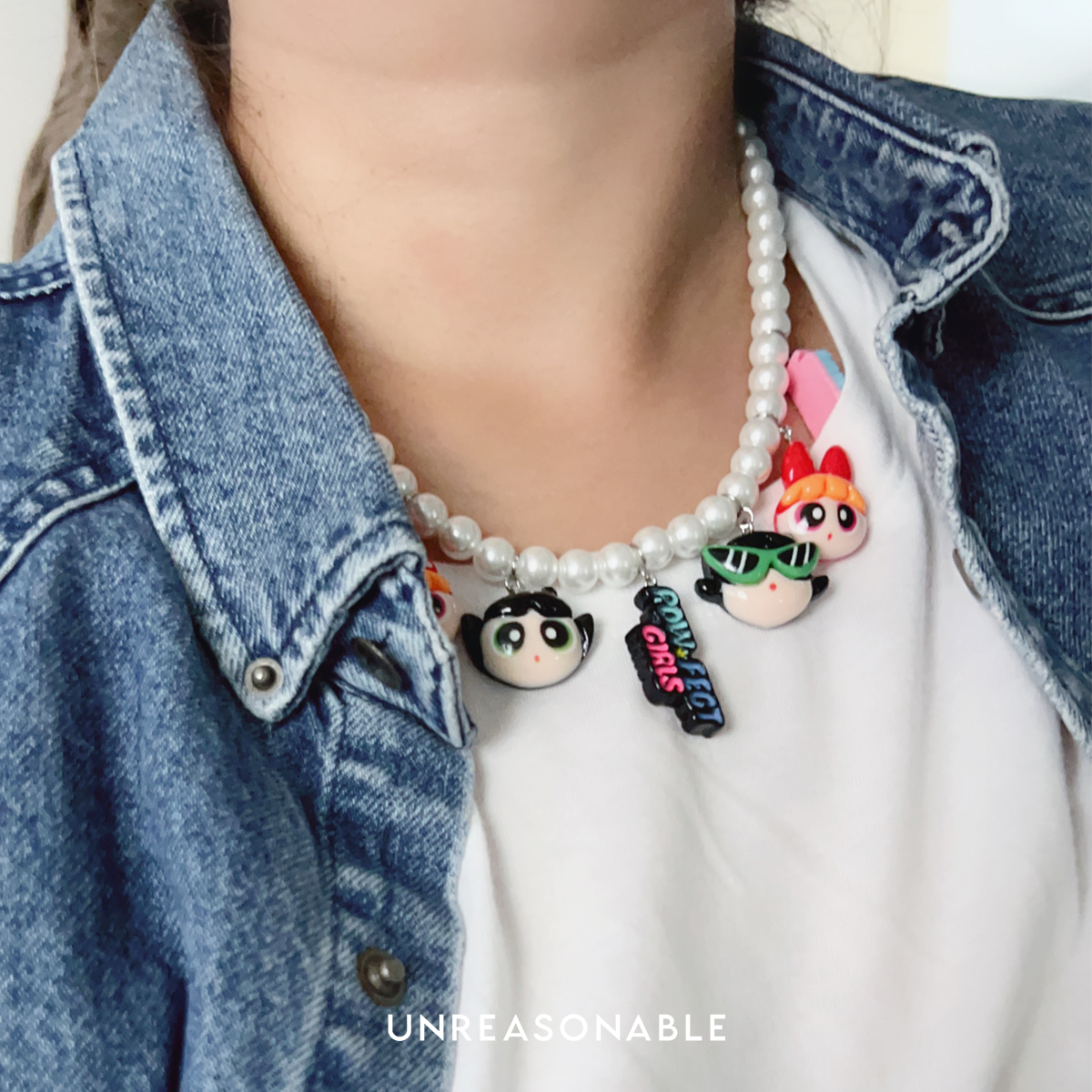 สร้อยคอมุกแก้ว 8.0 mm. มาพร้อมจี้ น่ารัก ความยาว 16 นิ้ว UA0960-01 Unreasonable Accessories