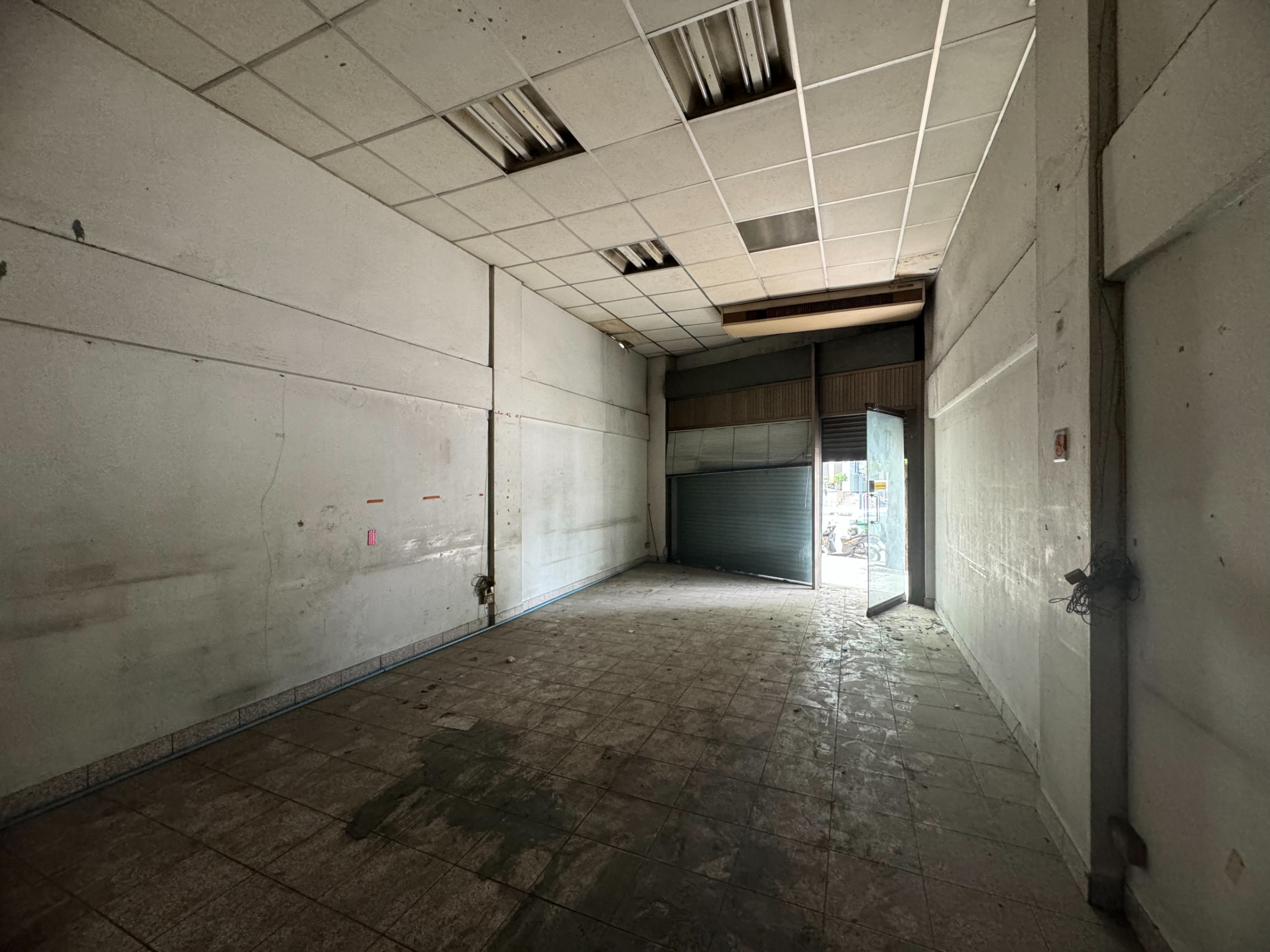 *ให้เช่าอาคารพาณิชย์ 4.5 ชั้น ทำเลดี ย่านสุขุมวิท 71 (ปรีดีพนมยงค์)* (N.1034)