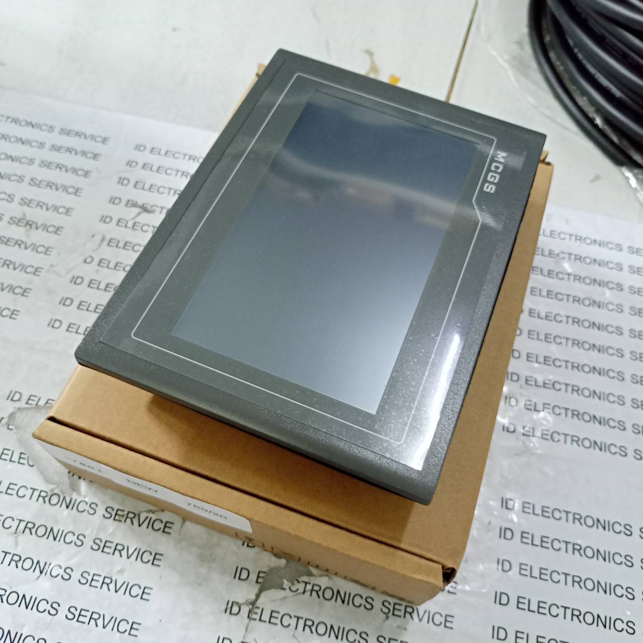 LCD TOUCH SCREEN " MCGSTPC " MODEL : TPC7062KD