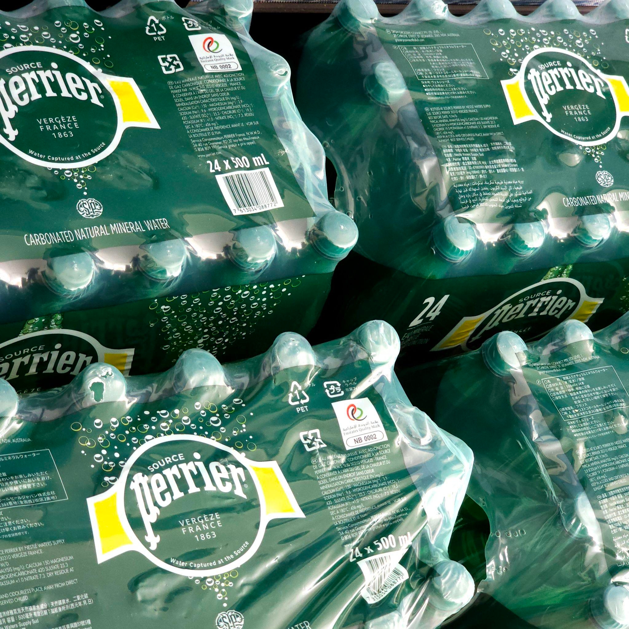 Perrier น้ำแร่ธรรมชาติอัดแก๊ส ความซ่าระดับพรีเมียมจากฝรั่งเศส 500 ml. ยกลัง (24 ขวด)