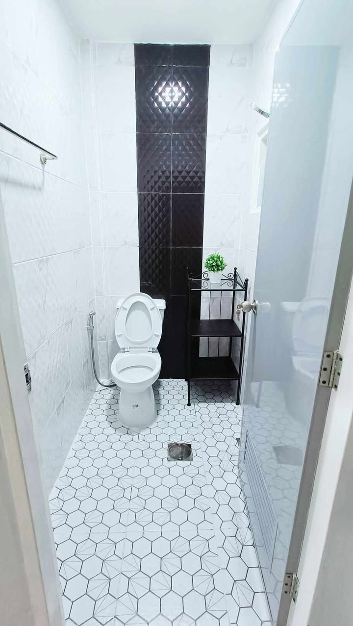 ขายทาวน์โฮม หมู่บ้าน ณัฐกานต์ พหลโยธิน 52 แขวงคลองถนน เขตสายไหม กทม. ใกล้รถไฟฟ้า BTS สะพานใหม่ ทำเลดี บ้านสวยลงตัว มินิมอลเล็กๆ