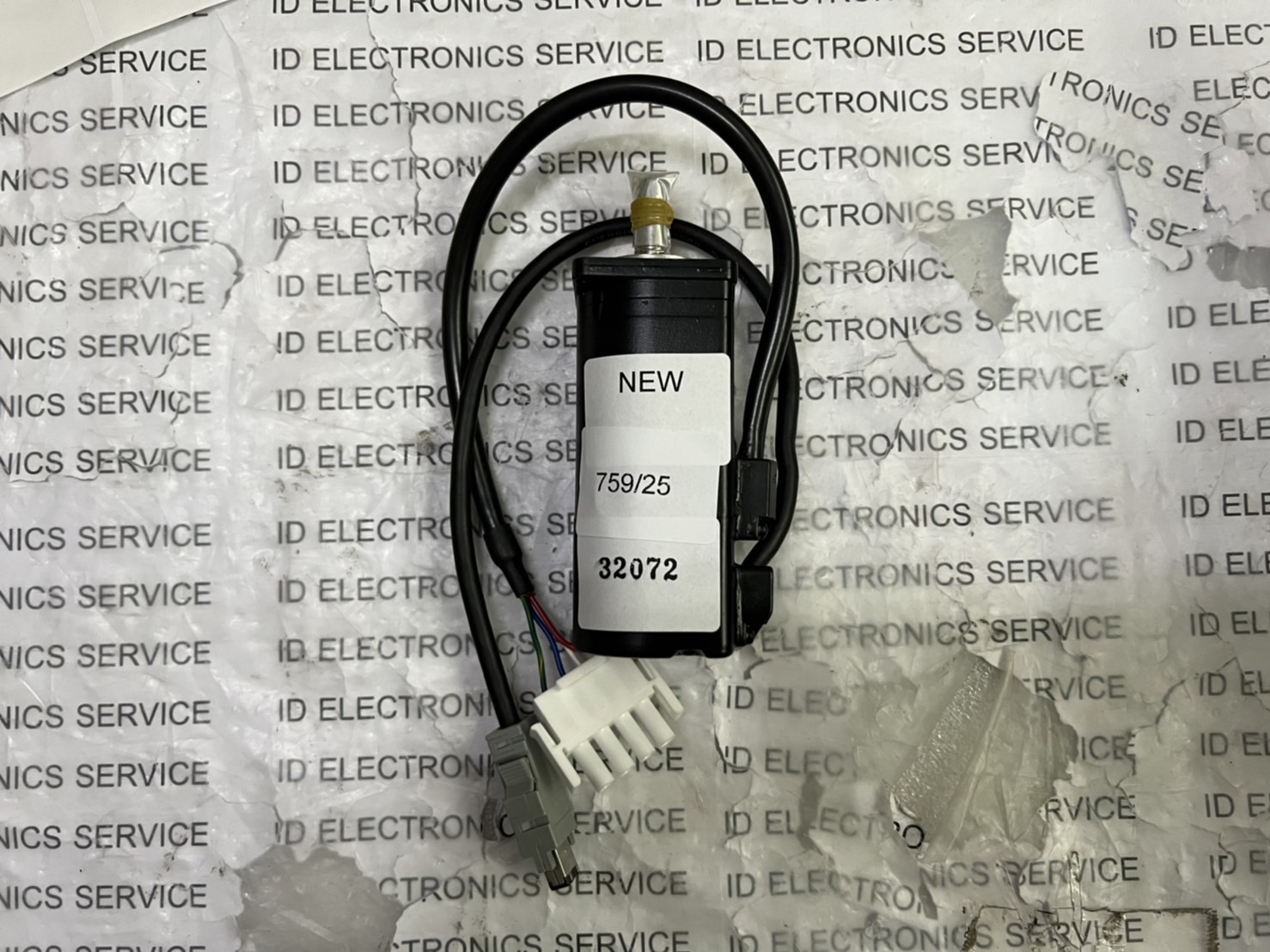 จำหน่าย SERVO MOTOR “YASKAWA” Model : SGMAH-01BAA41