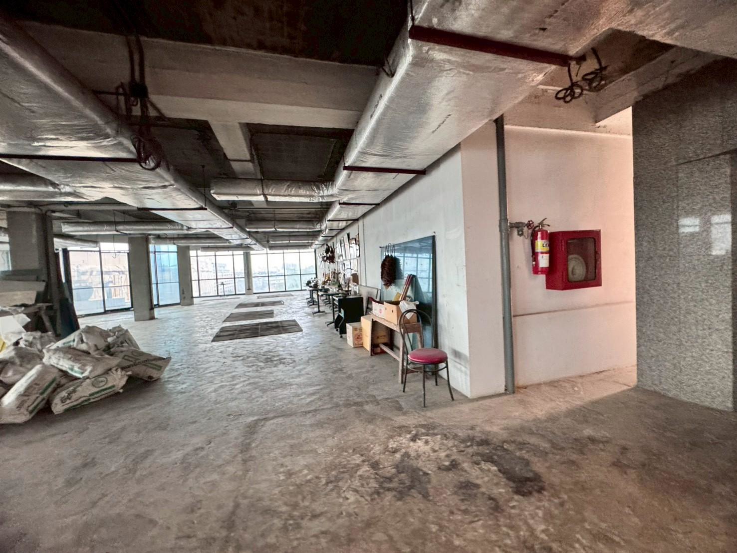 ให้เช่าพื้นที่สำนักงาน ชั้น 6 อาคารโล่งสวย เหมาะทำธุรกิจ ติดถนนรามคำแหง (N.1924)