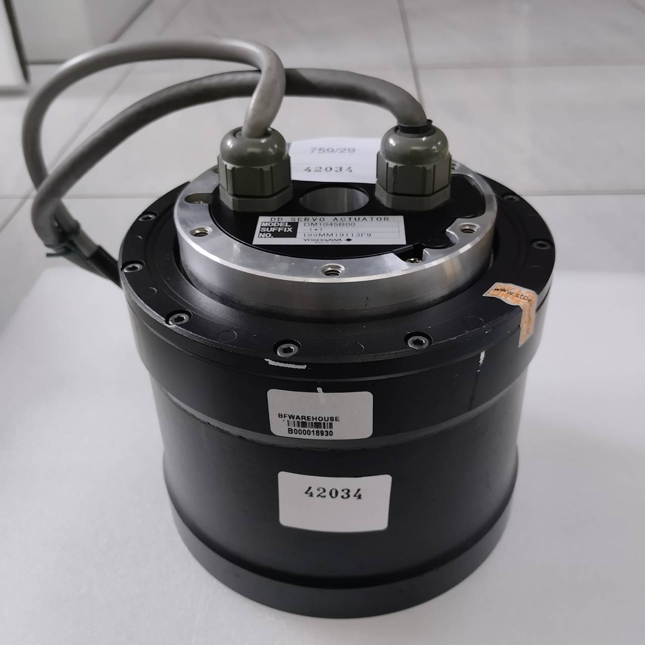 SERVO MOTOR " YOKOGAWA " MODEL : DM1045B00