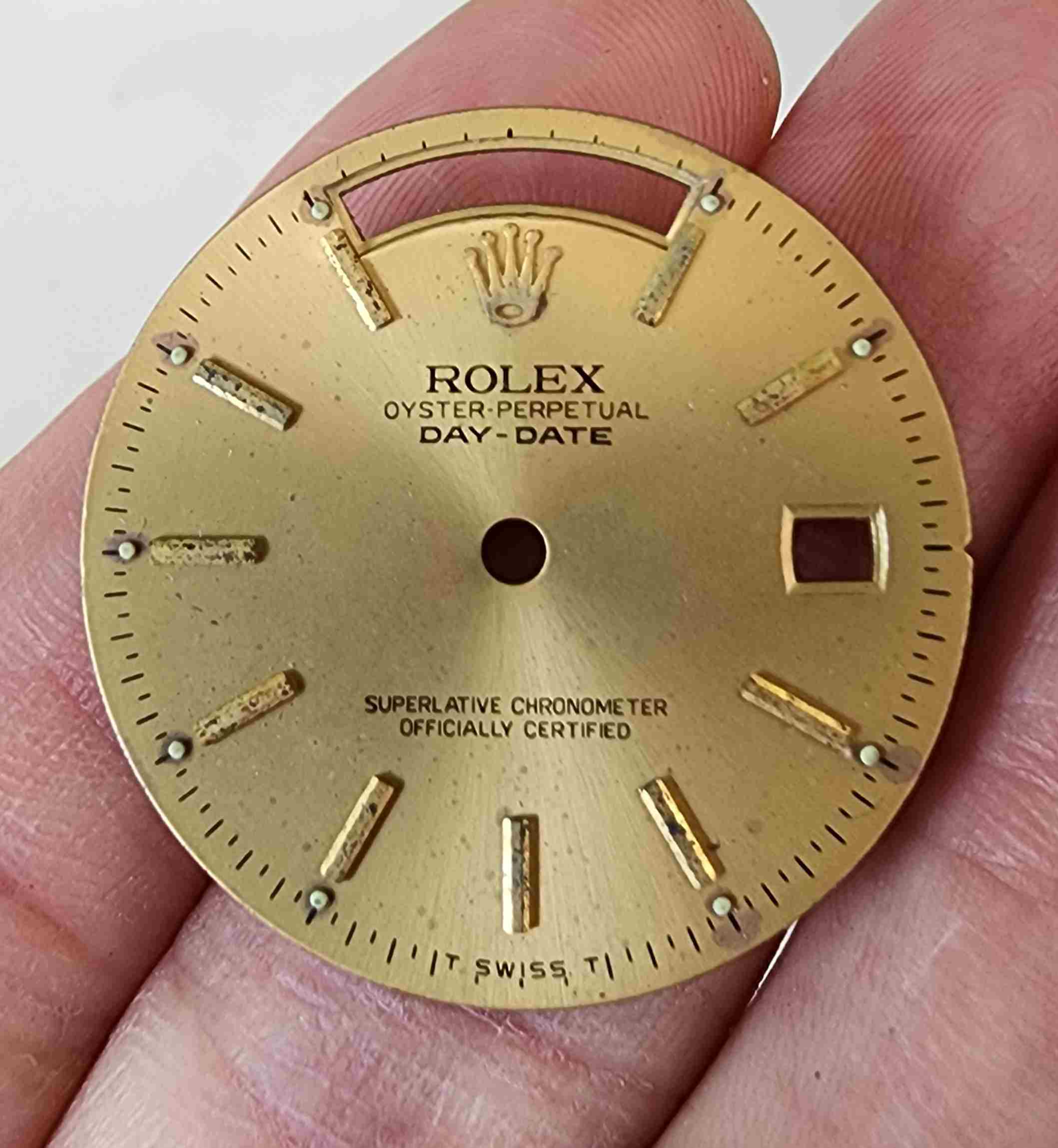 หน้าปัด ROLEX DAYDATE สีทอง สภาพดี รุ่นเก่า เดิมๆ หายาก น่าสะสม