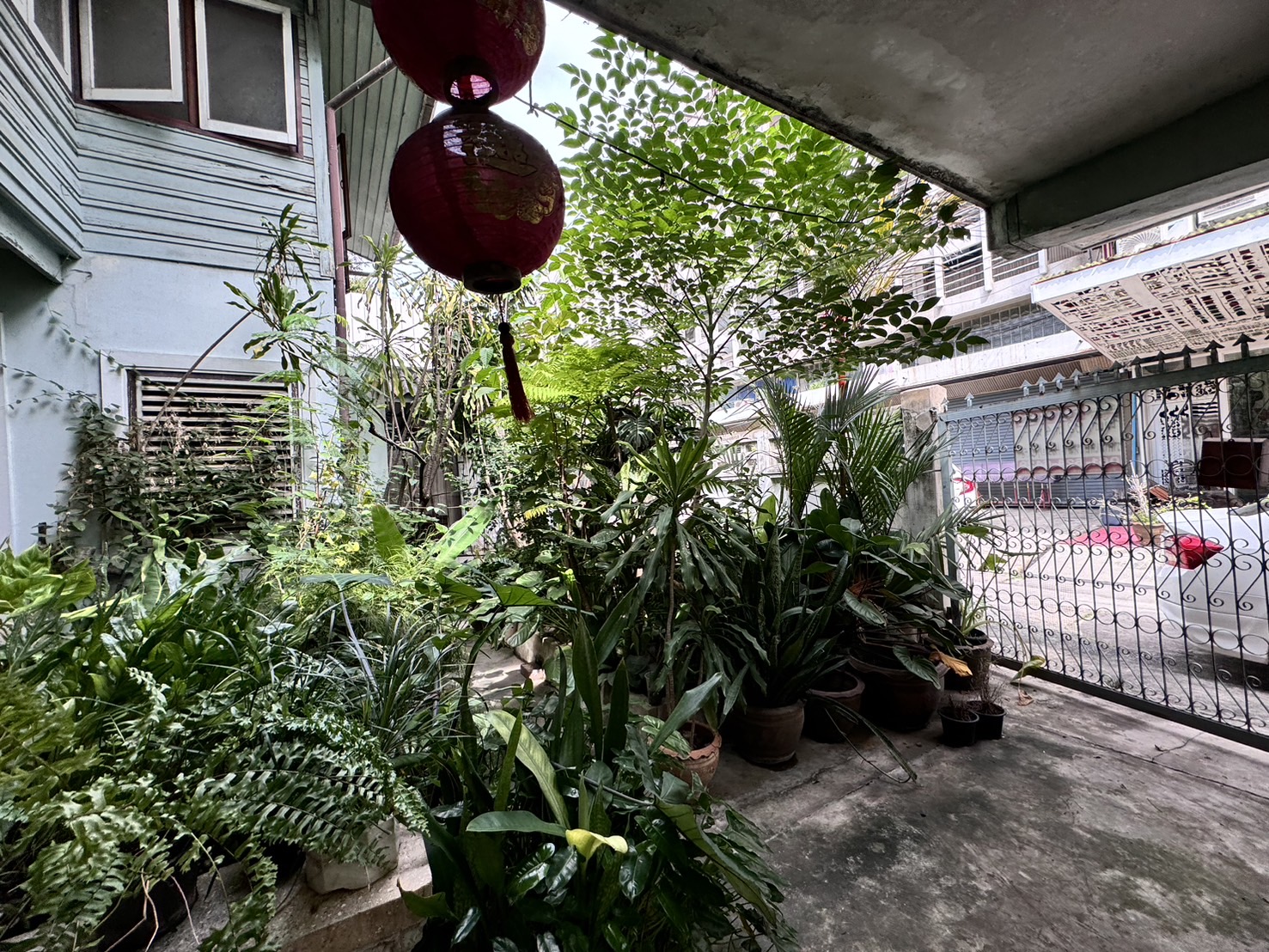 ให้เช่า บ้านเดี่ยว 2 ชั้น ซอยสีลม 14 ขนาด 98 ตารางวา บางรัก ใกล้ BTS สุรศักดิ์ (N.1484)