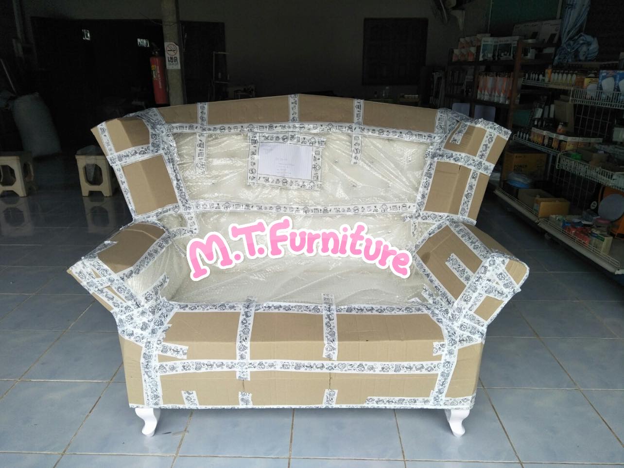 โซฟาเจ้าหญิงแบบ 2 ที่นั่ง สไตล์วินเทจ สีขาว สีครีม