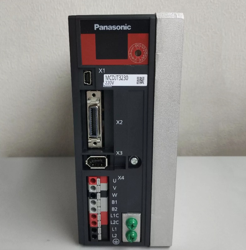 SERVO DRIVE " PANASONIC " MODEL : MCDJT3230