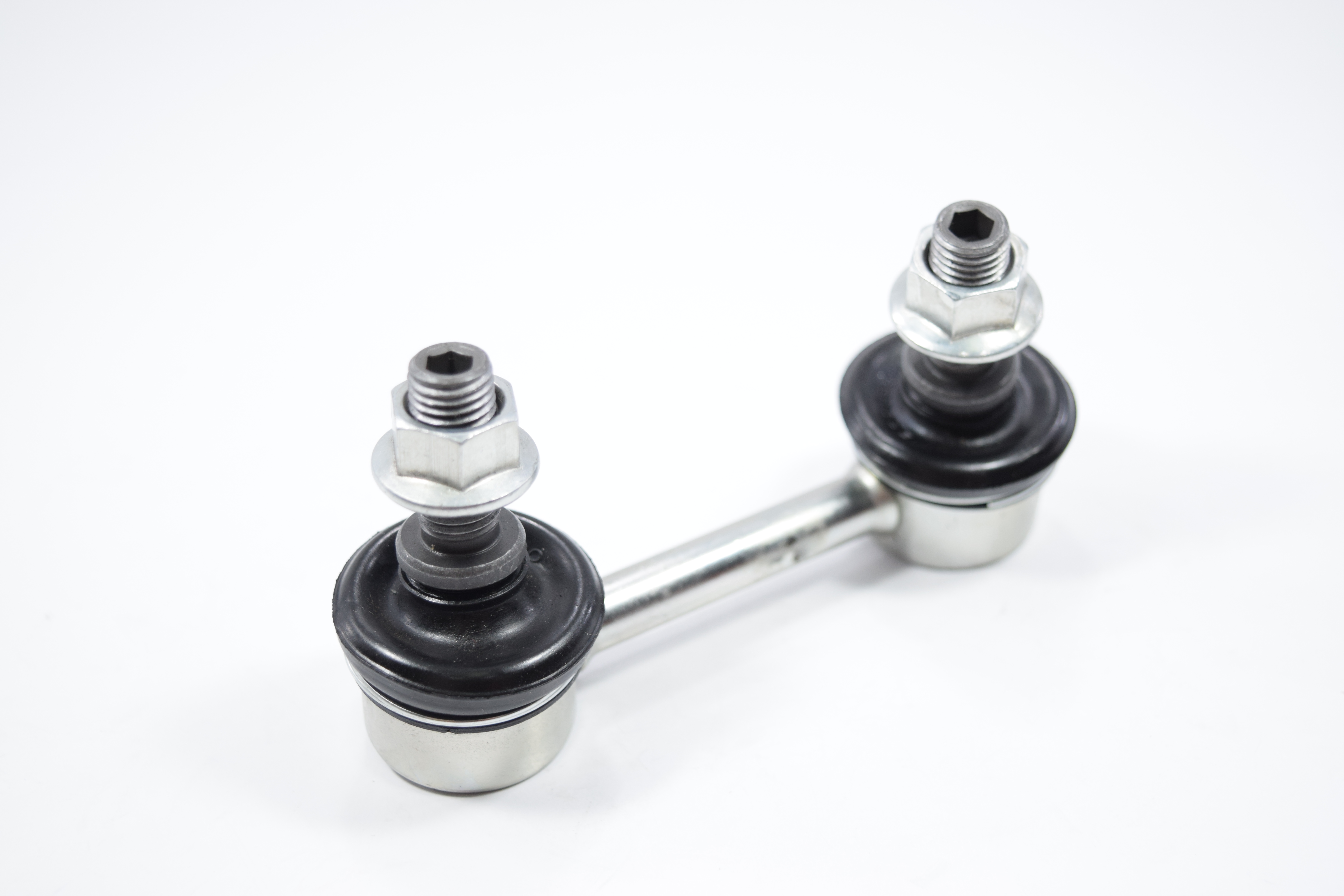 (ประกัน 6 เดือน) ลูกหมากกันโคลงหลัง MITSUBSHI E-CAR ปี 1992-1996 / ท้ายเบนซ์ ปี 1996-2002 / E-CAR มาเลเซีย มิตซูบิชิ อีคาร์ / ขนาด ยาว A 78 mm. / เกลียวเสื้อ B 10 mm. / ตัวเลขบอกทิศ C 24 / 3L-7705 / ยี่ห้อ 333 (1คู่ 2 ตัว) (STABILIZER LINK REAR) (ซ้าย / ข