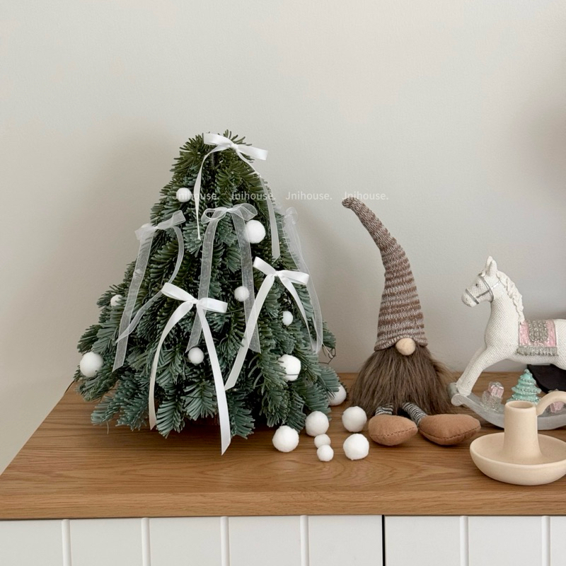 [พร้อมส่ง] Jnihouse : บอลกำมะหยี่ โบว์ ประดับคริสต์มาส (Christmas Tree Decoration)