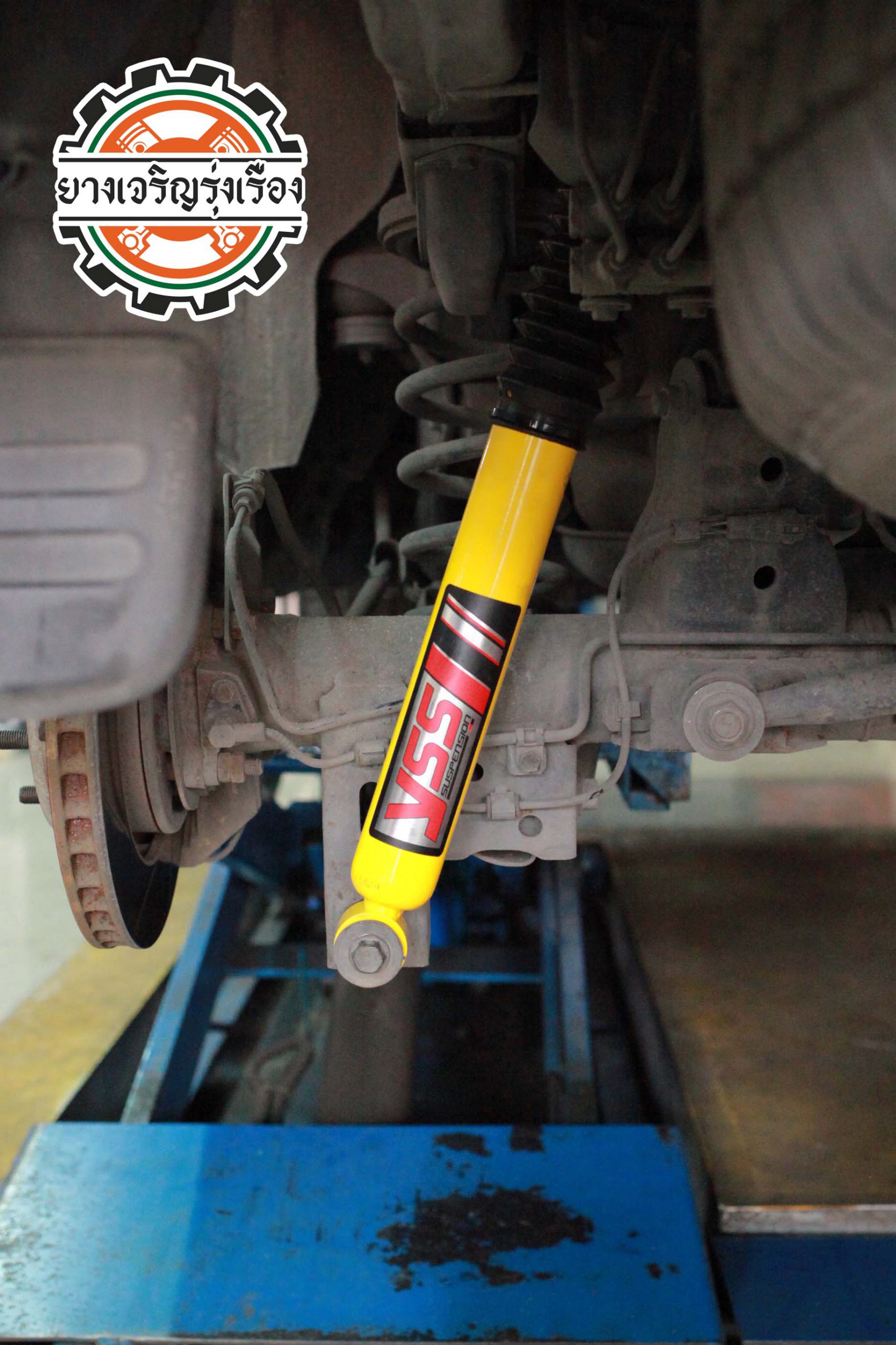 TOYOTA FORTUNER เสริมความกลมกล่อมให้กับรถคัดโปรด เพราะโช๊คอัพเก่าไม่ตอบโจทย์ [+] YSS DTG เซ็ทโช๊คอัพ คู่หลัง = 5,800 บาท ล้อเดิม ยางเดิม ก็ขับสนุกได้ [+] พร้อมบริการติดตั้ง + Set up ให้เหมาะกับยาง [+] ขับสนุกด้วยบริการ ——————————— โทร : 08-6544-5963 บุ๊ก และทีมงาน ยินดีต้อนรับครับ 𝙊𝙪𝙧 𝙎𝙚𝙧𝙫𝙞𝙘𝙚 บริการทางร้าน เรารับทำอะไรบ้าง 🔧 ติดตั้งยางแบบไร้รอย 100% 🔧 บริการสลับยาง ตามอายุ 🔧 มียางรถยนต์ทุกยี่ห้อให้เลือกซื้อ 🔧 เช็คช่วงล่าง แก้ปัญหาให้ตรงจุด 🔧 บริการล้างลิ้นปีกผีเสื้อ 🔧 บริการเช็คระยะรถยนต์ 🔧 เปลี่ยนถ่ายของเหลวทั้งระบบ 🔧 ตั้งศูนย์ด้วยเครื่อง HUNTER นำเข้าจาก USA #รถยนต์มีปัญหาไม่รู้ต้องแก้ตรงไหน ทางเรายินดี ตรวจหาปัญหาและหาวิธีแก้ บอกลูกค้าก่อนลงมือทำเสมอราคาเป็นธรรมไม่เอาเปรียบ สบายใจคุณลูกค้า ———————————- ดูแลให้คำปรึกษาทุกปัญหาคาใจ ไม่ทิ้งลูกค้า มีบริการหลังการขาย 【ให้ผู้เชี่ยวชาญของเรา ดูแลรถคุณ】 ร้านยางเจริญรุ่งเรือง ยินดีต้อนรับครับ ———————————- #โช๊คอัพรถยนต์ #monroe #yss #kayaba #profender #ร้านยางเจริญรุ่งเรือง #นนทบุรี #งามวงศ์วาน #amsfix #บริการช่วงล่างรถยนต์ #ซ่อมบำรุงช่วงล่าง #เซทอัพโช๊คอัพรถยนต์