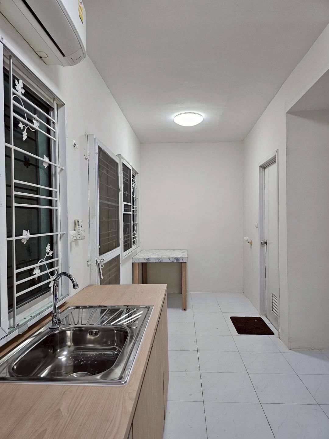 ให้เช่าทาวเฮ้าส์ 2 ชั้น หมู่บ้านพฤกษา 86/1 ซอยลาดกระบัง 54 ใกล้สนามบินสุวรรณภูมิ (N.1867)