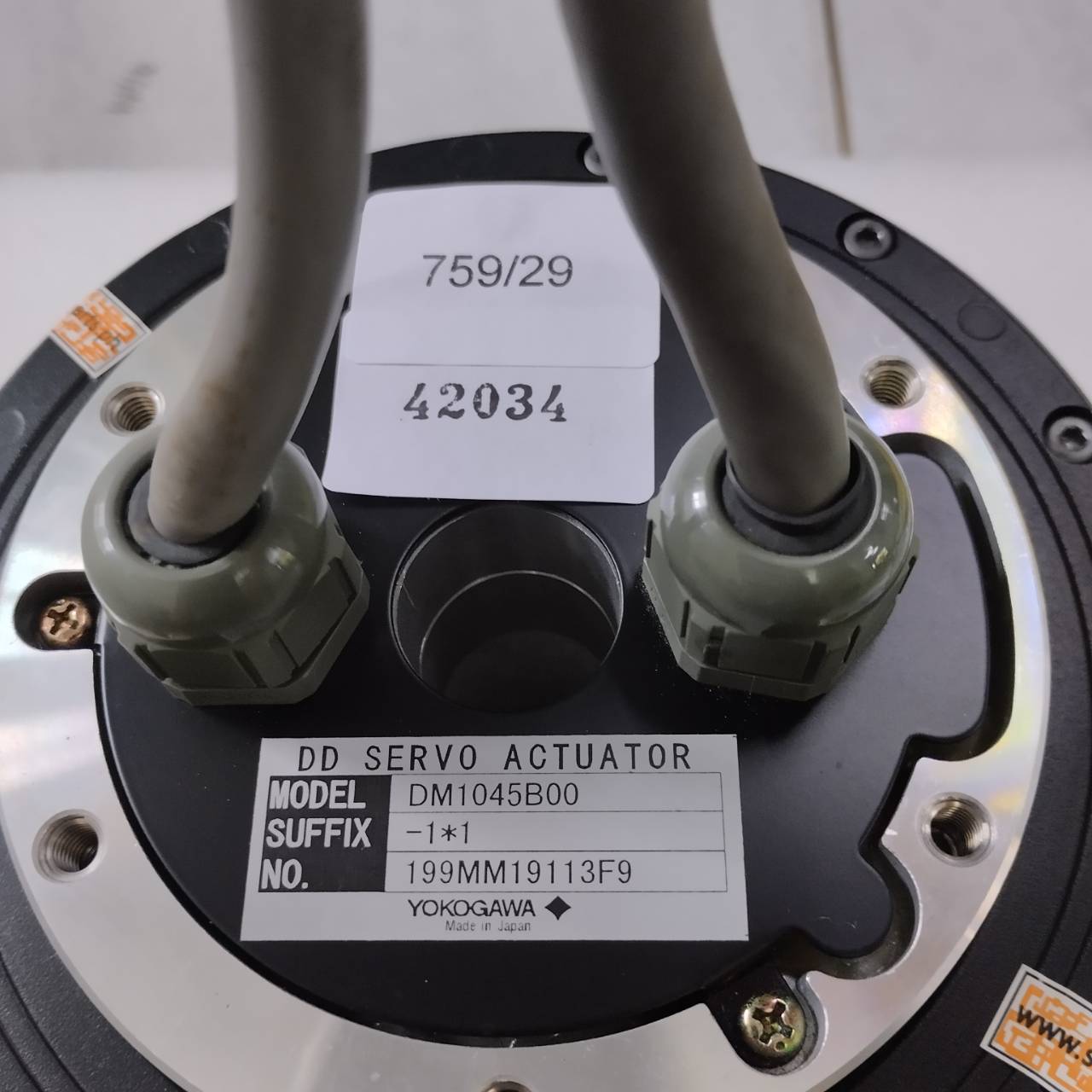 SERVO MOTOR " YOKOGAWA " MODEL : DM1045B00