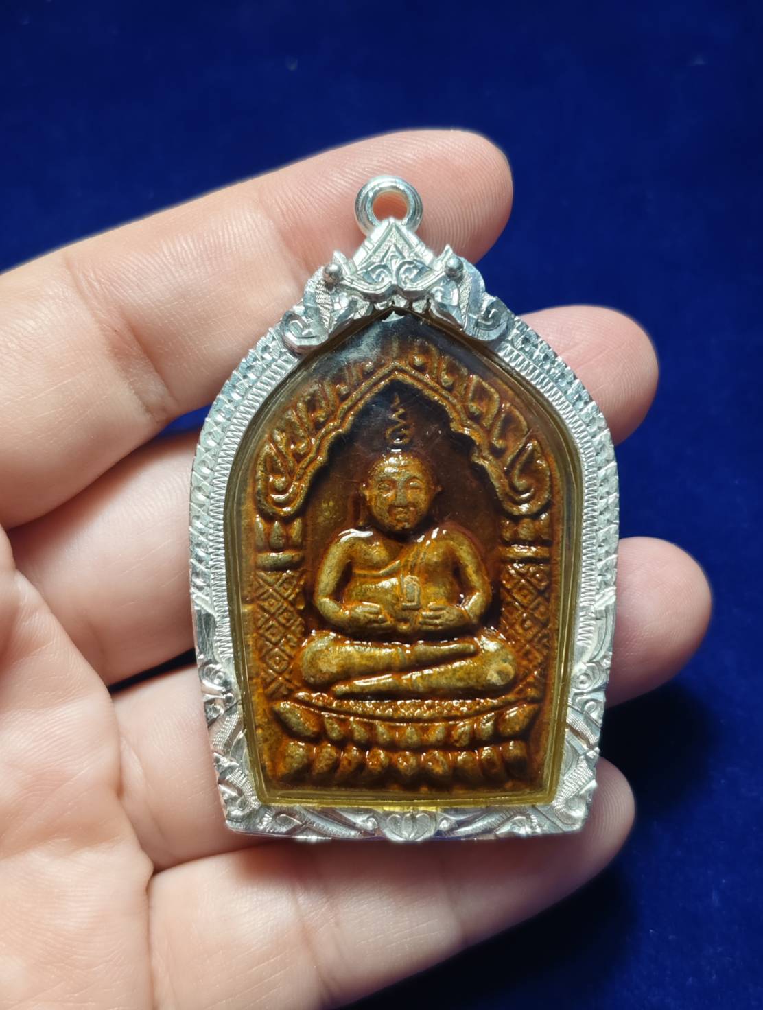 พระสังกัจจายน์ มหาลาโภ หลังพญาเต่าคำ รุ่น1 (เลี่ยมเงินแท้)ครูบาศรีมรรย์ ยโสธโร วัดบ่อเต่า จ.เชียงใหม่ ปี2556