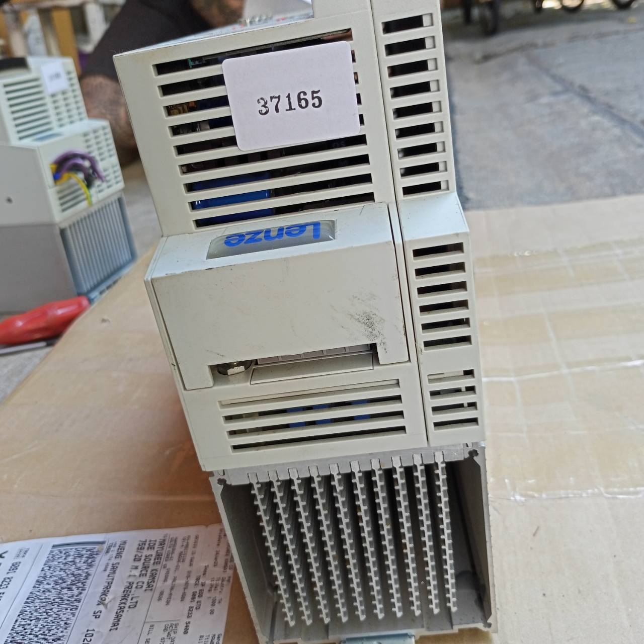 SERVO DRIVE " LENZE " MODEL : EVS9324-ESV004
