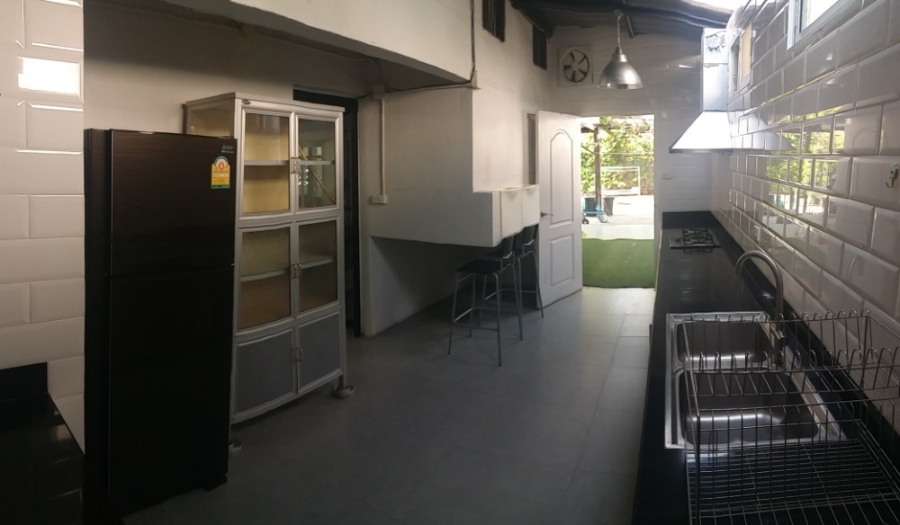 ให้เช่าบ้านเดี่ยวพระรามเก้า 43 (หมู่บ้านเสรี 4) แอร์ 3 ตัว (N.292)