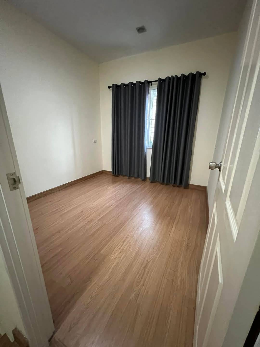 ขายทาวน์เฮ้าส์ หมู่บ้าน โกลเด้น ทาวน์ บางนา-กิ่งแก้ว บ้านหลังมุม ขายพร้อมผู้เช่า (N.1574)