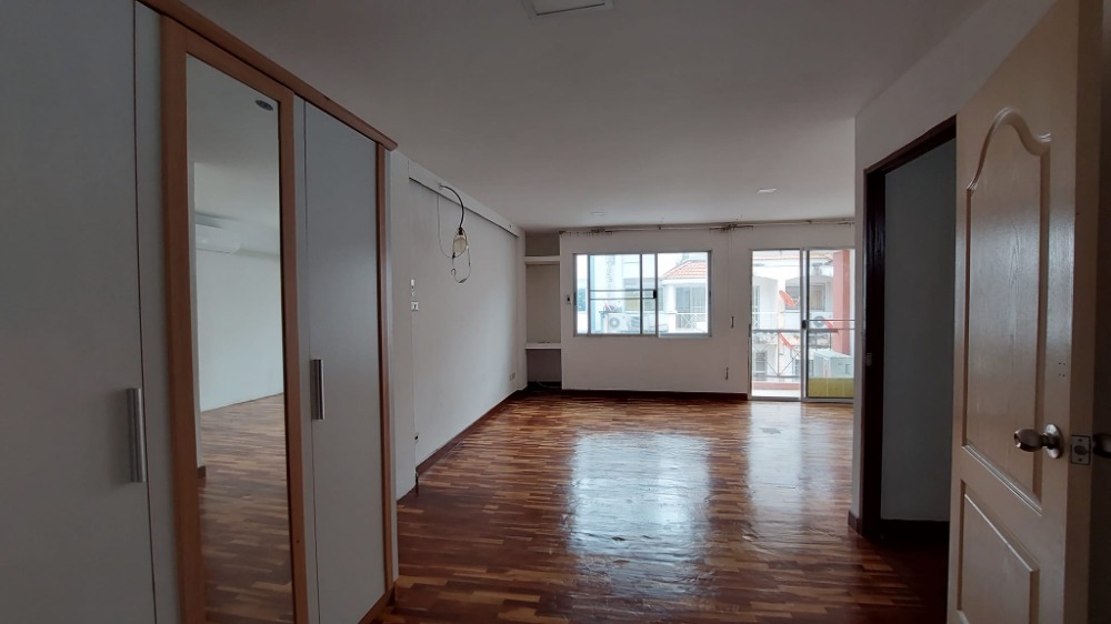 ขายทาวน์โฮม 3 ชั้น ซ.พัฒนาการ38 หมู่บ้านซิตี้พาร์ค (N.152)