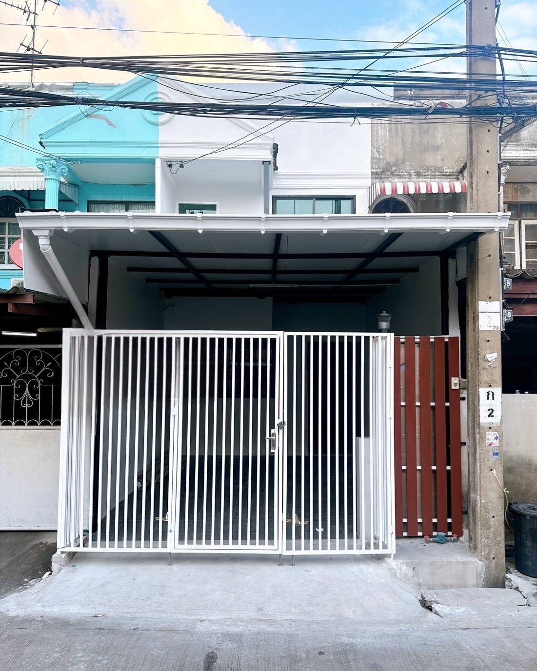 ขายด่วนบ้านรีโนเวทใหม่ ซอย พึ่งมี 50/30 (N.1557)
