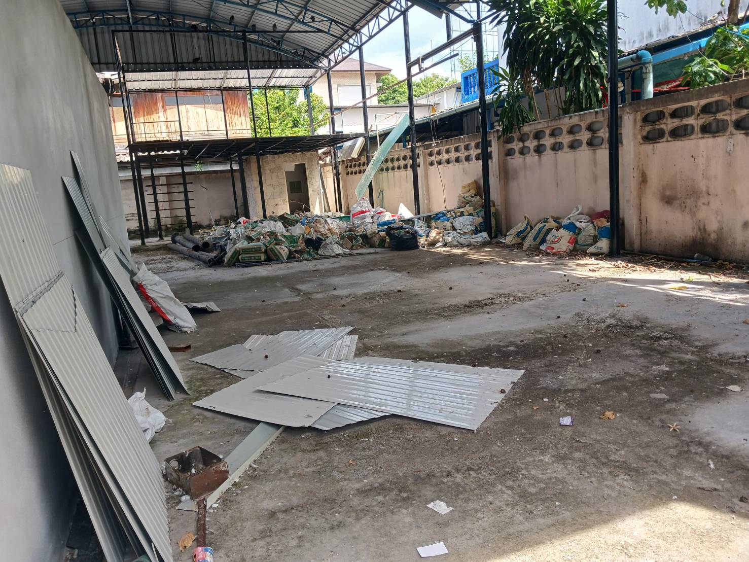 ให้เช่าโกดังซอยสุขุมวิท105 พื้นที่ 50 ตรว. โกดังลาซาล (N.1020)