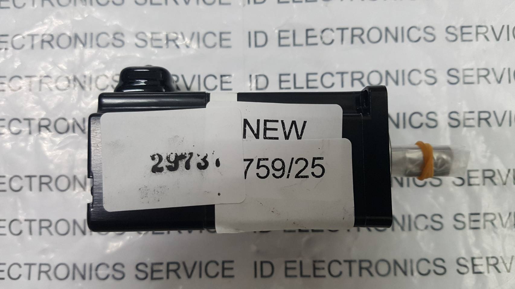 MOTOR SGMJV-01A3A61 "YASKAWA"