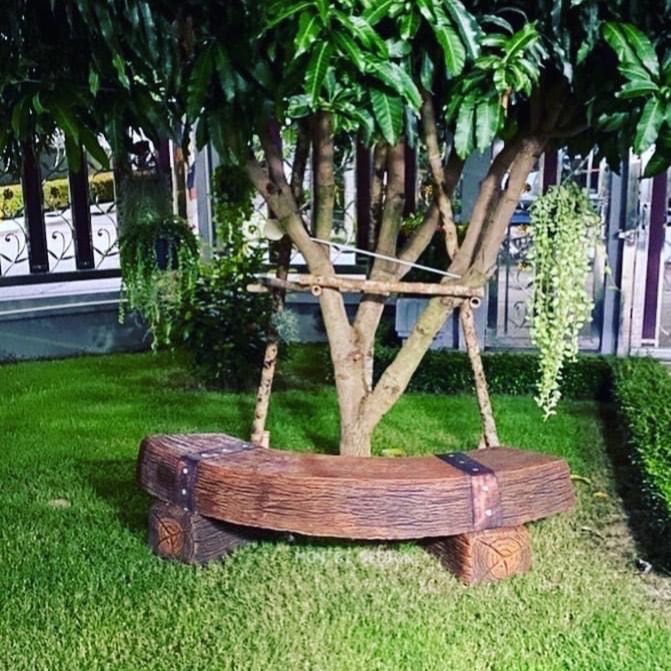 เก้าอี้ไม้หมอน รุ่น Reef05 เก้าอี้ไม้หมอนรถไฟ ไม้หมอนรถไฟ โต๊ะเก้าอี้สนาม โต๊ะปูนปั้นลายไม้ งานสวยเรียบหรู เสมือนไม้จริง ทนแดด ทนฝน สีน้ำตาลคาราเมล