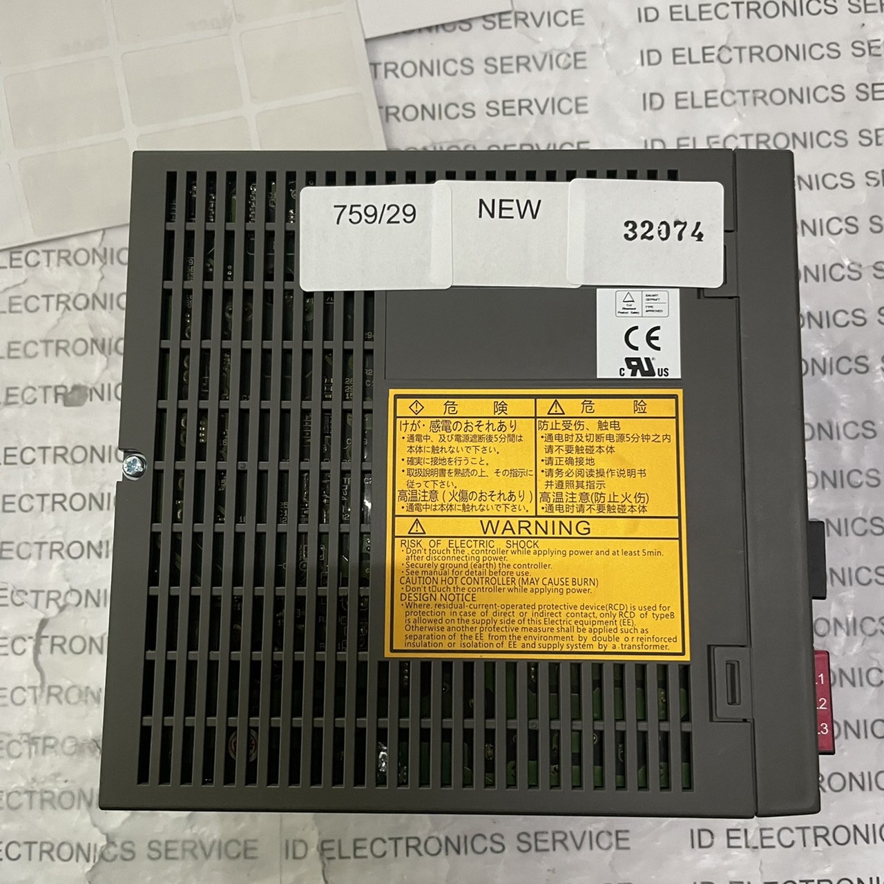 SERVO DRIVE " FUJI " MODEL : RYC751D3-VVT2