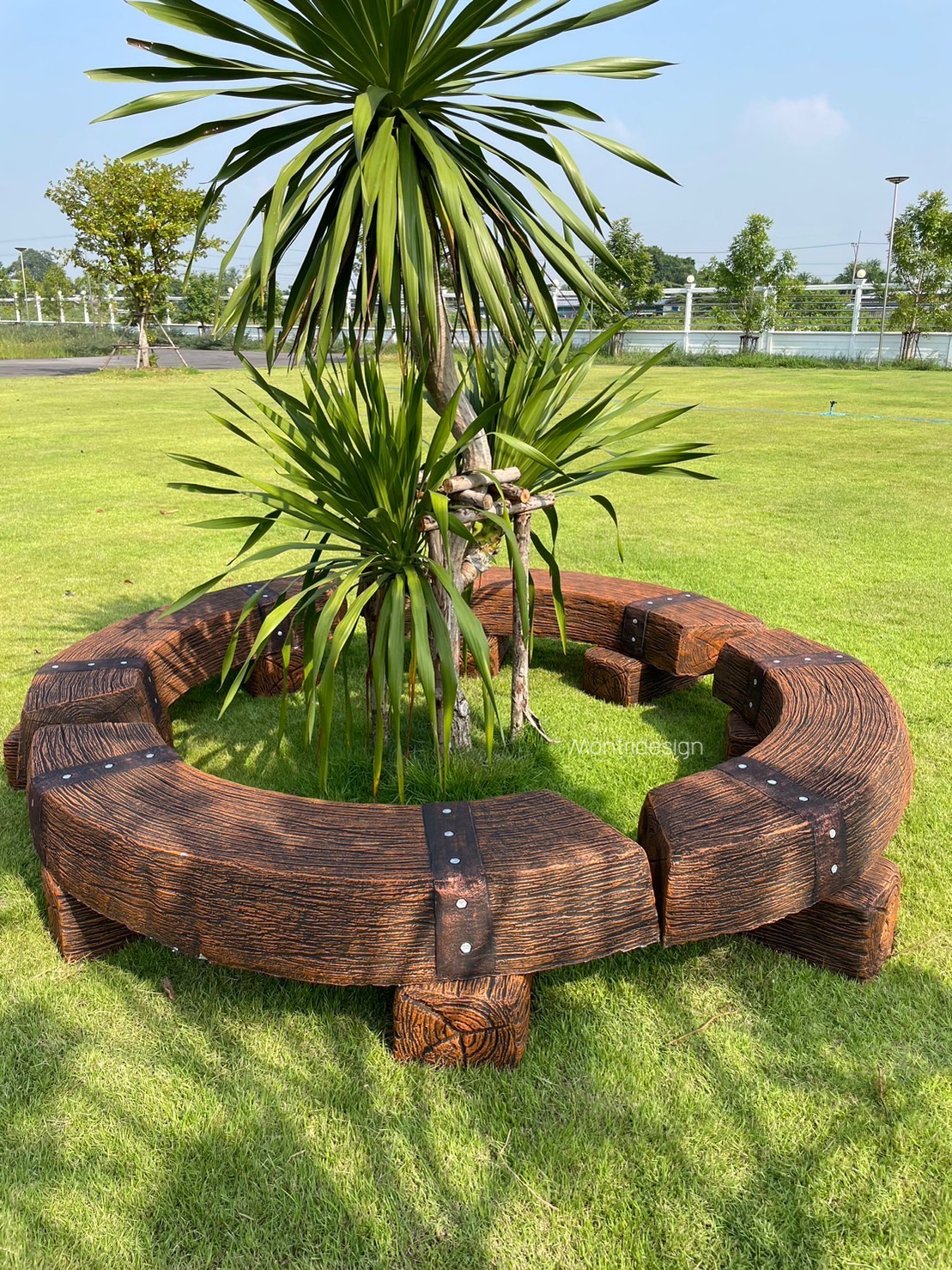 เก้าอี้รอบต้นไม้ เก้าอี้ไม้หมอนทรงโค้ง เก้าอี้ปูนลายไม้ รุ่น Reef05 set 4 ที่นั่ง สีน้ำตาลลายไม้ ม้านั่งปูนลายไม้