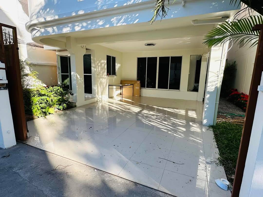 ให้เช่าบ้านเดี่ยว 4 ชั้น ถ.สุขุมวิท 31 เเยก 2 เขตวัฒนา ใกล้เอ็มโพเรียม (N.1516)