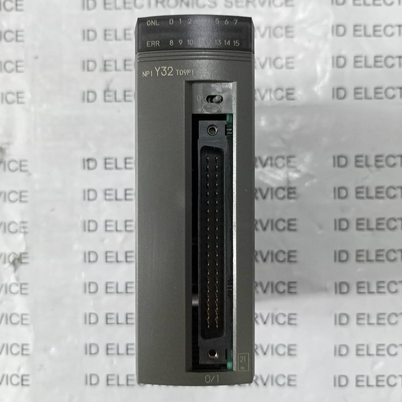 PLC " FUJI " MODEL : NP1Y32T09P1