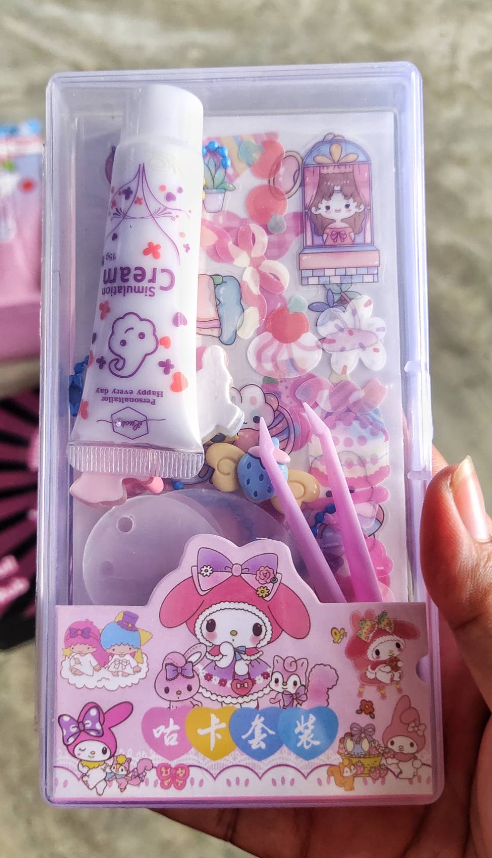 ของเล่นพวงกุญเเจวิปครีม ติดสติกเกอร์น่ารักๆ วิปครีมปลอม ชุดของเล่นทำด้วยมือ สร้างสรรค์ แบบคละกล่อง