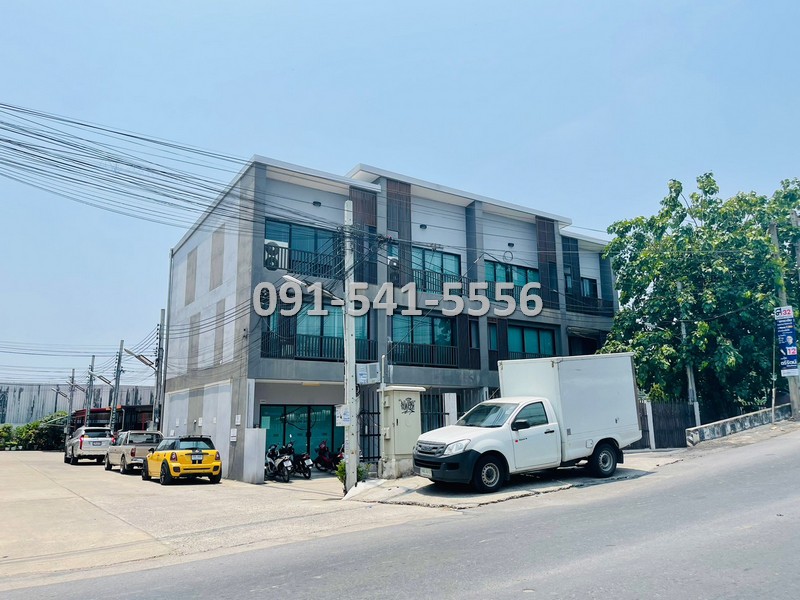 ขาย เซ้ง อาคารพาณิชย์ รามคำแหง 21 ใกล้จุดขึ้นลงทางด่วน ตึกแถว 3 ชั้น 4 คูหา พื้นที่ 154 ตรว