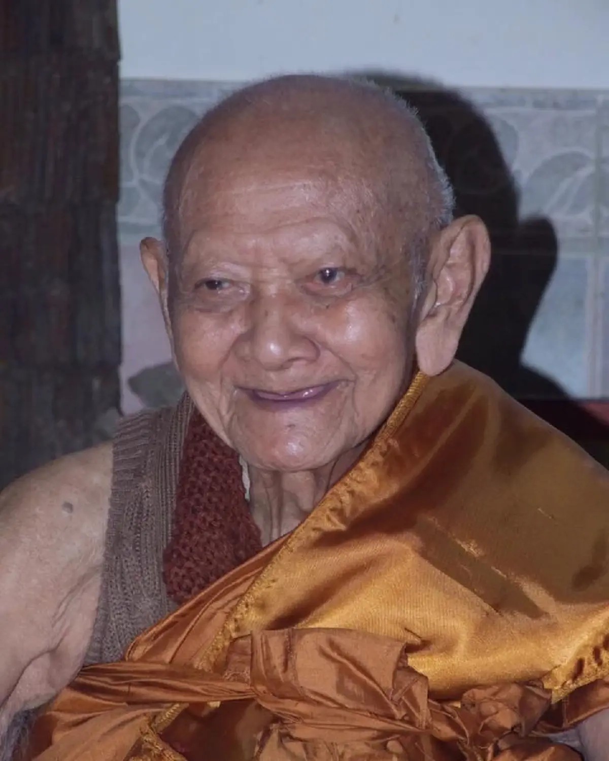 เหรียญพระปิดตาพังพระกาฬ วัดพระบรมธาตุ จ.นครศรีธรรมราช หลัง 12 ราศี รุ่นเฮงเฮง รวยรวย ปี 2549 (หนุนดวง เสริมบารมี โชคลาภ ค้าขาย แก้ปีชง)