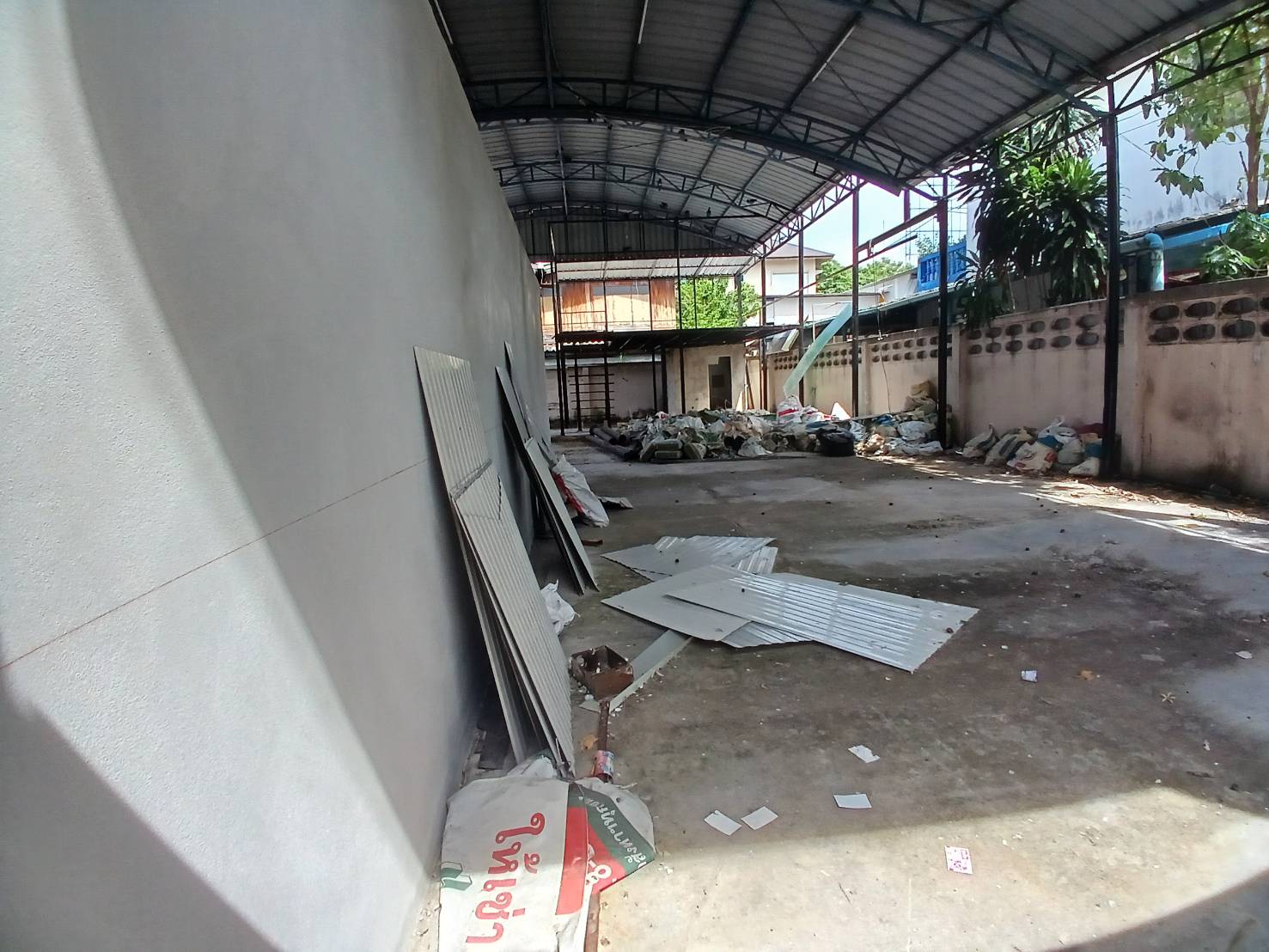 ให้เช่าโกดังซอยสุขุมวิท105 พื้นที่ 50 ตรว. โกดังลาซาล (N.1020)