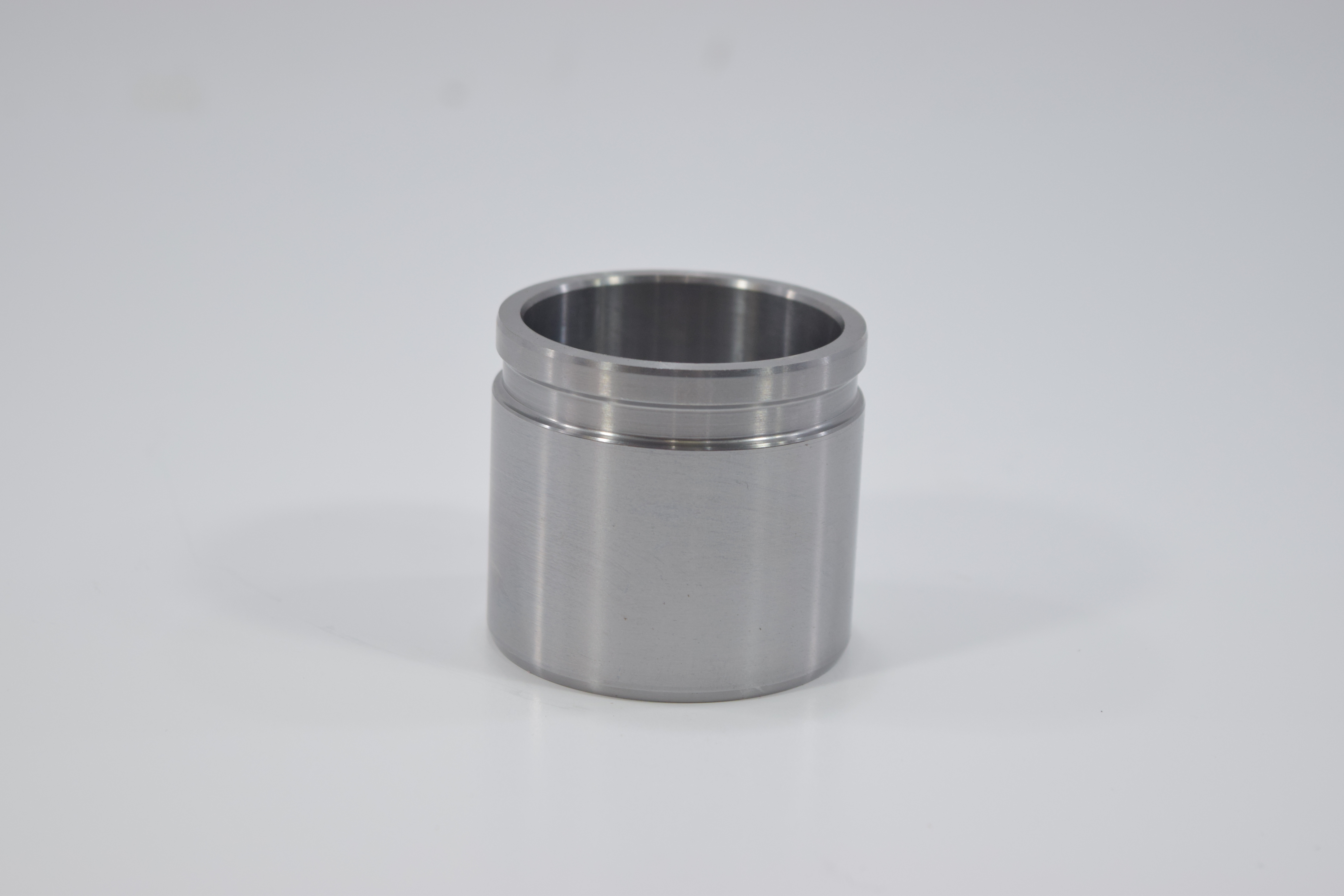 ลูกสูบดิสเบรค NISSAN A31 / CEFIRO 12V. / นิสสัน เซฟิโร่ / 3PD-4760 / 41121 - 40F00 / ขนาด วงนอก 53.85 สูง 48.80 (จำนวน 1 ชิ้น) (CALIPER PISTON)