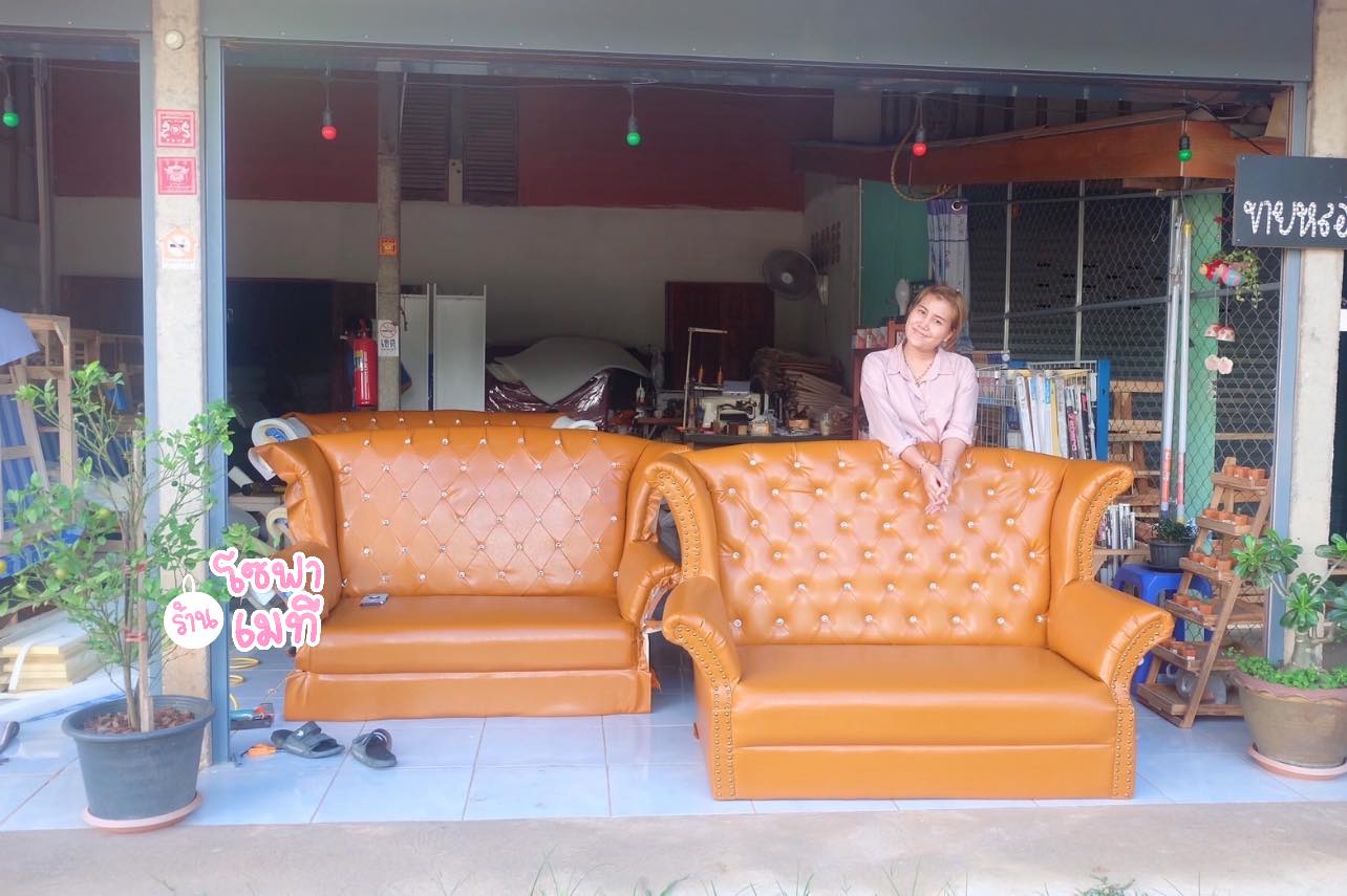 โซฟาเจ้าหญิงแบบ 2 ที่นั่ง สไตล์วินเทจ สีเหลืองมัสตาร์ด