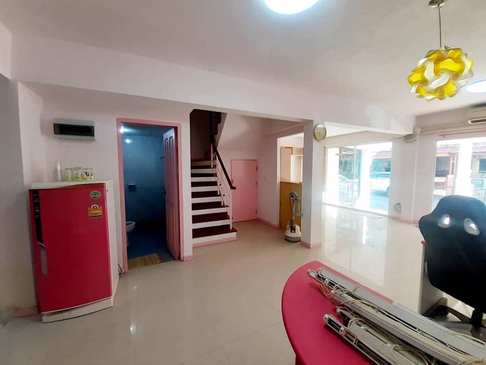 ขายด่วน ศุภาลัยซิตี้โฮม ลาซาล 20 ตรว. 3 ชั้น ถนนกว้าง (ทำเลดีเกินคาด) (ต่อรองได้) (N.256)