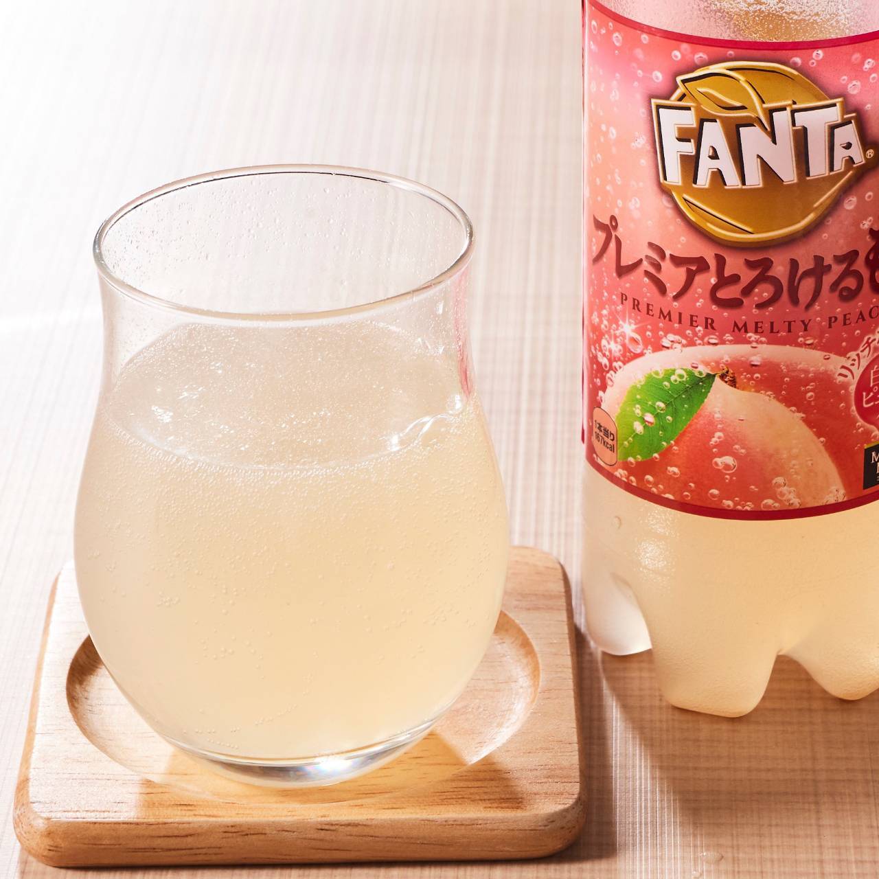 น้ำผลไม้อัดลม Fanta premier Peach