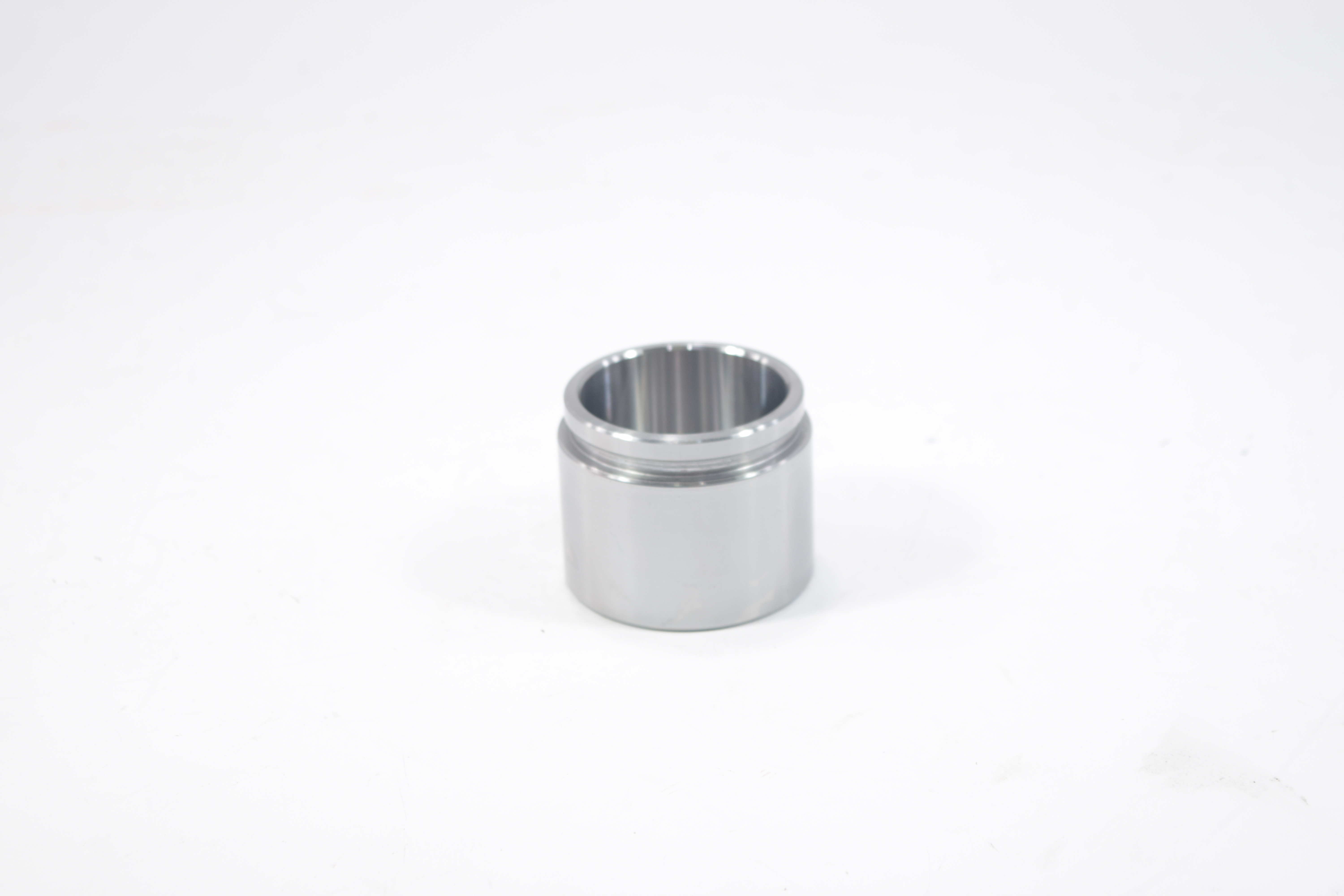 (ประกัน 6 เดือน) (เลิกขาย) ลูกสูบดิสเบรค ISUZU BUDDY อีซูซุ / 3PD-5160 / 8-94242699-0 / ขนาด วงนอก 57.20 / สูง 46.10 (จำนวน 1 ชิ้น) (CALIPER PISTON)