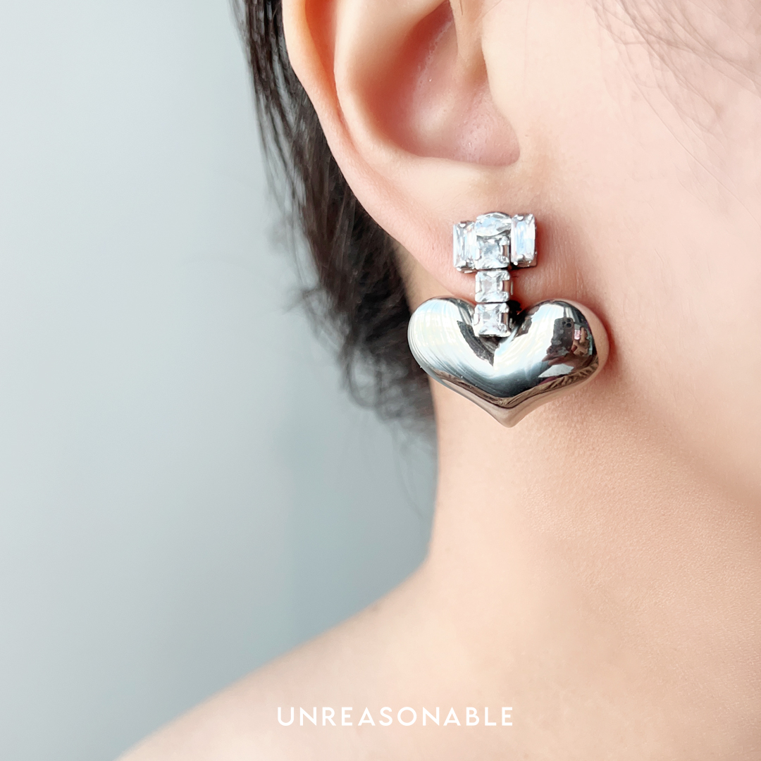 ต่างหูหัวใจสีเงิน Romance Heart earrings ต่างหูคลิป ต่างหูก้านเงินแท้ UA0908-01 Unreasonable Accessories