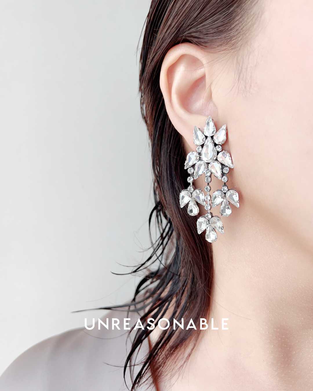 ต่างหูใส่ออกงาน Crystal ต่างหูคลิป ต่างหูก้านเงินแท้ น้ำหนักเบา สวยใส่สบาย UA0787 Unreasonable Accessories