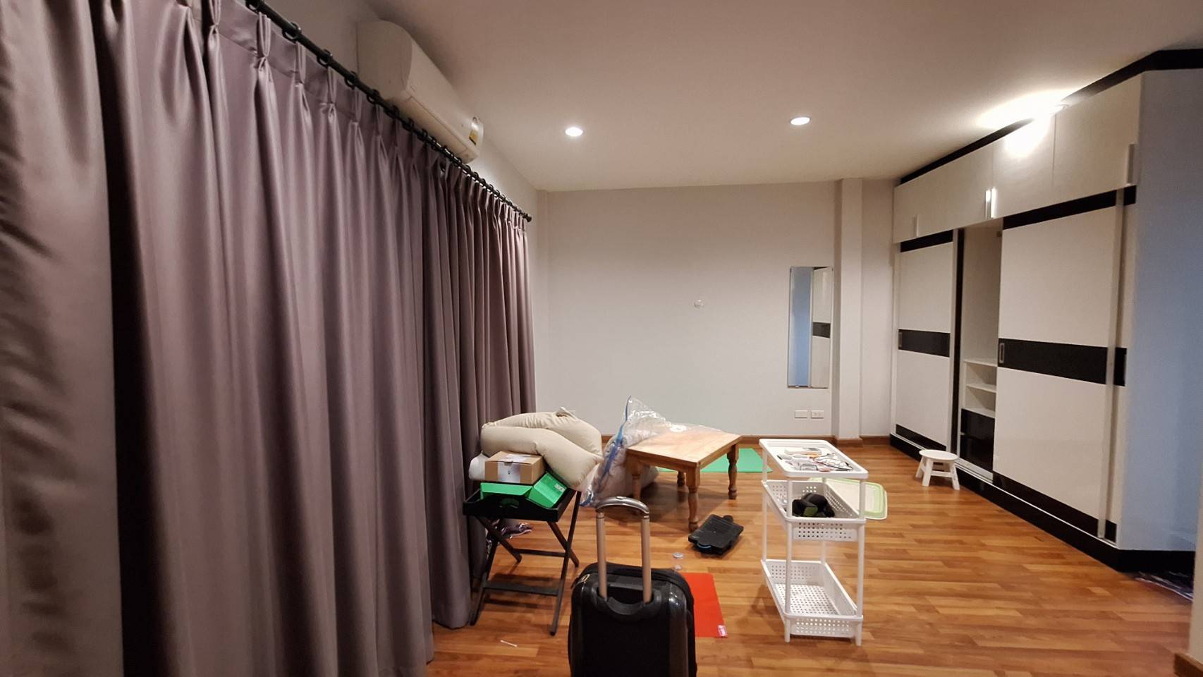 ขายทาวน์เฮ้าส์ หมู่บ้านดิ เอ็กซ์คลูซีฟ พัฒนาการ 44 (The Exclusive Village - Pattanakarn 44) (N.942)