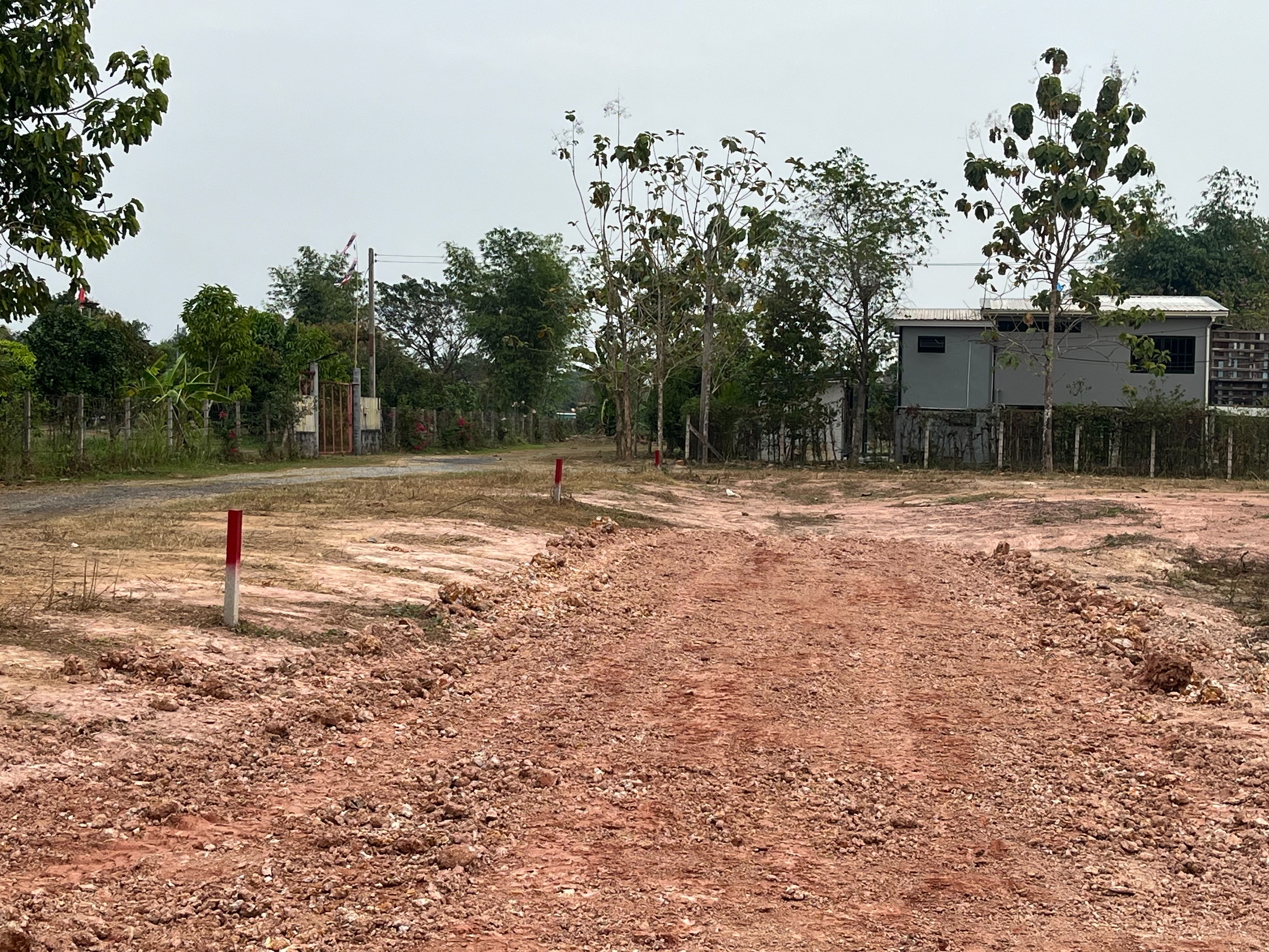 ที่ดินนครนายก วิวภูเขาสวยๆ เนื้อที่ 1-1-78 ไร่ ครุฑแดง อ.บ้านนา จ.นครนายก