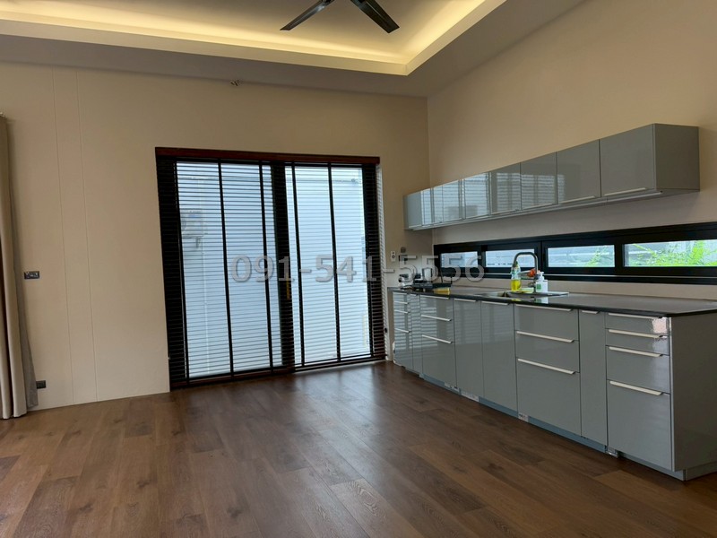 ขายบ้านสวย 2 หลัง อารียา ลิฟวิ่ง สกลนคร ที่ดินรวม 117.5 ตรว เหมาะสำหรับครอบครัวใหญ่ อยู่สบาย บรรยากาศร่มรื่น มีสวนรอบบ้าน