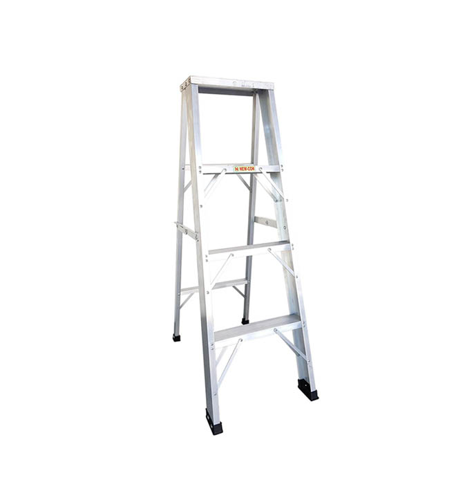 บันไดอลูมิเนียม ทรงA ขึ้นลงทางเดียว 4 ขั้น ยี่ห้อ NEWCON