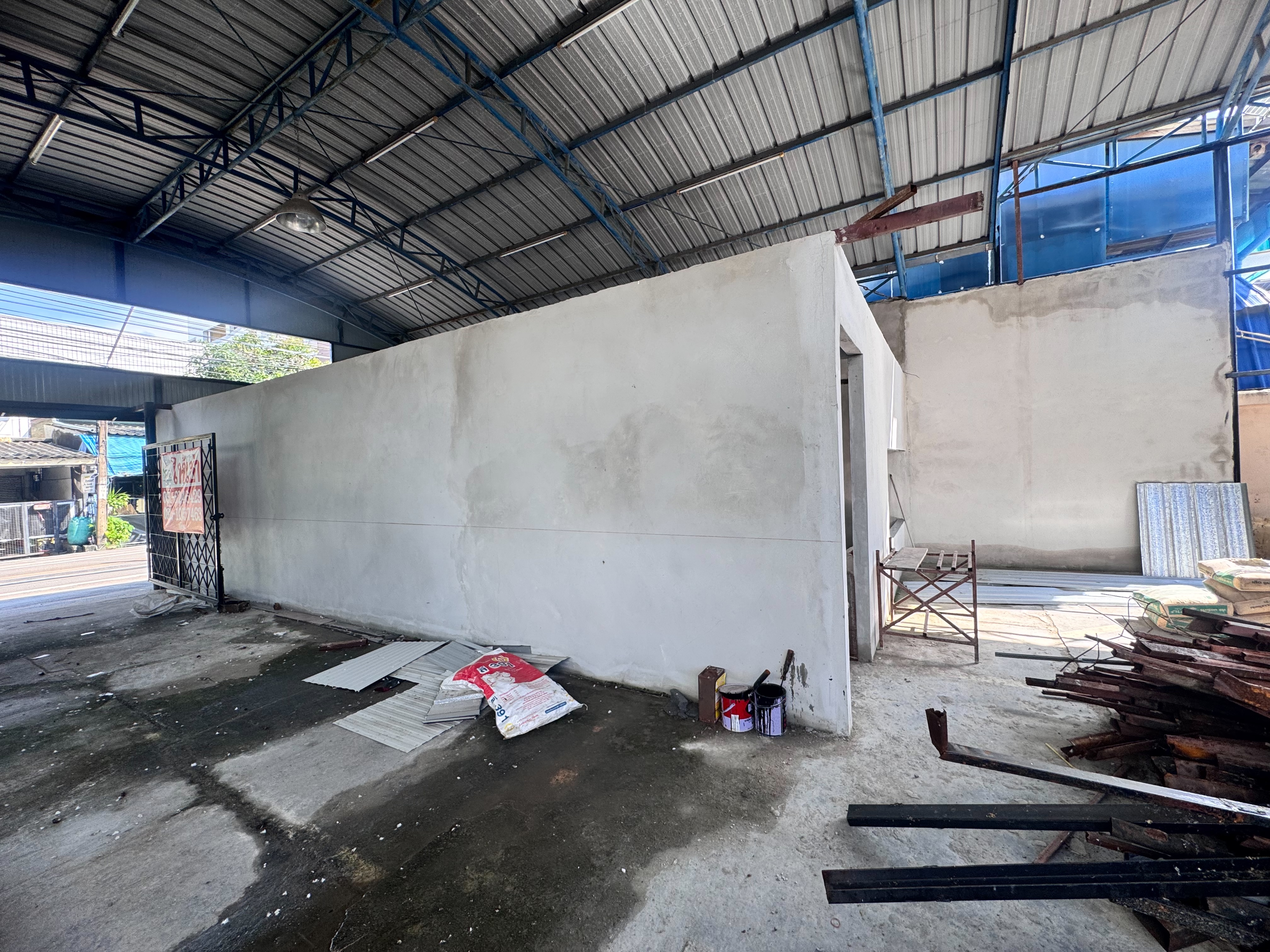 ให้เช่าโกดังซอยสุขุมวิท105 พื้นที่ 50 ตรว. โกดังลาซาล (N.1020)